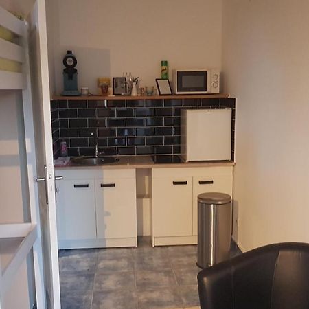 Le Betrot Acomodação com café da manhã Estissac Exterior foto